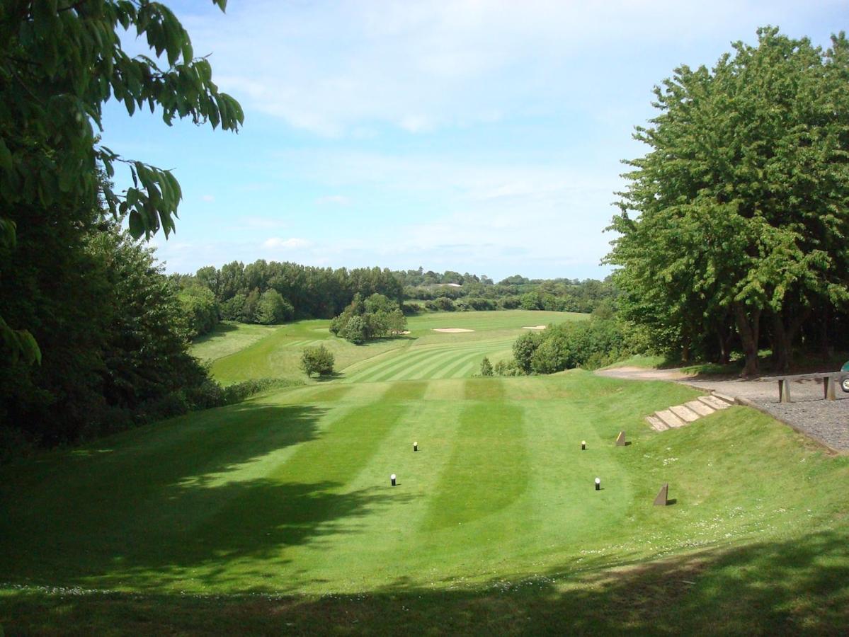 Cave Hotel & Golf Resort Faversham Εξωτερικό φωτογραφία